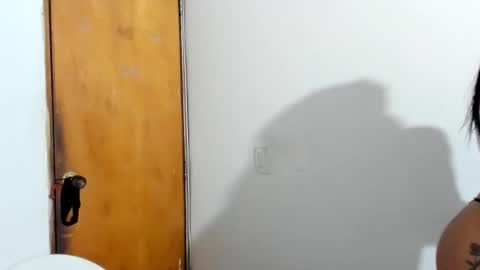 Snapshot of jadesmiith1 chatting on 10.29.25 Jade Smith online show from 10.29.25