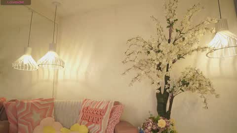 Jade Summer online show from 11.05.25