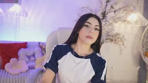 Jade Summer online show from 11.29.25