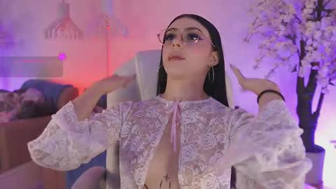 Jade Summer online show from 02.05.26