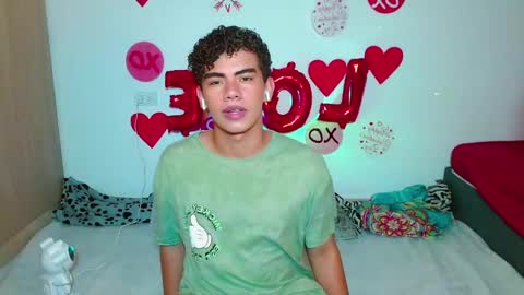 javi15  online show from 02.19.25