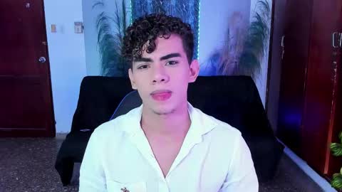 javi15  online show from 09.25.25