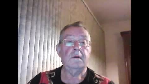 Snapshot of jahanc01 chatting on 10.17.25 Malko online show from 10.17.25