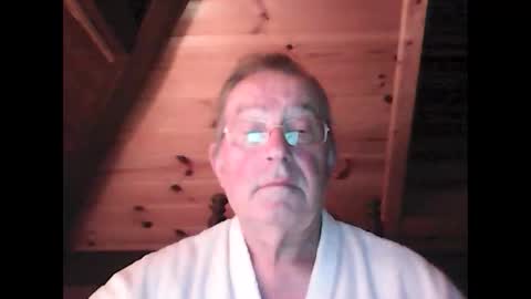 Snapshot of jahanc01 chatting on 11.11.25 Malko online show from 11.11.25