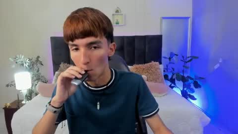 Snapshot of jake_evanss_ chatting on 05.09.26 JAKE online show from 05.09.26