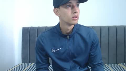 Hi guys im new 3 online show from 01.10.26