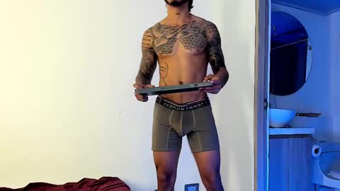 Santiago online show from 02.12.25