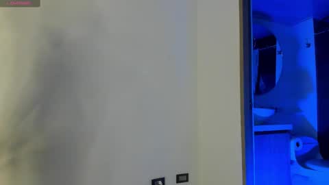 Santiago online show from 02.25.25