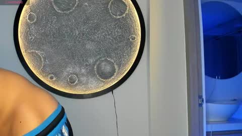 Santiago online show from 11.12.25