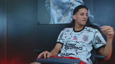 Snapshot of jakemoxley chatting on 09.10.25 JakeMoxley online show from 09.10.25