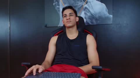 Snapshot of jakemoxley chatting on 09.17.25 JakeMoxley online show from 09.17.25