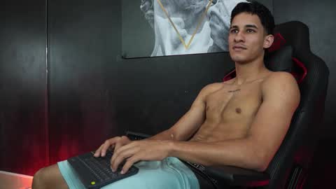 Snapshot of jakemoxley chatting on 11.06.25 JakeMoxley online show from 11.06.25