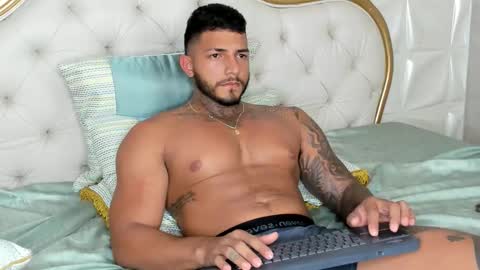 my name is sebas If you come here dont hesitate to say hello Im a guy who really likes having conversations and having hot online show from 03.02.25