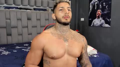 my name is sebas If you come here dont hesitate to say hello Im a guy who really likes having conversations and having hot online show from 01.16.26