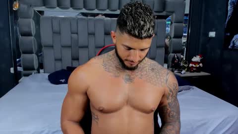 my name is sebas If you come here dont hesitate to say hello Im a guy who really likes having conversations and having hot online show from 02.18.26