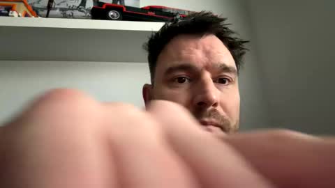 Snapshot of jakeuk05 chatting on 12.01.25 jakeuk05 online show from 12.01.25