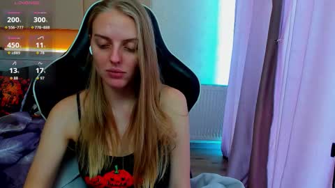 Snapshot of jam_cream chatting on 11.01.25 Sofia online show from 11.01.25