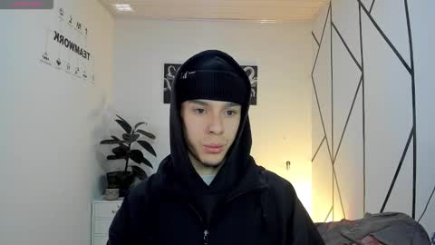 james_adamss_ online show from 12.03.25