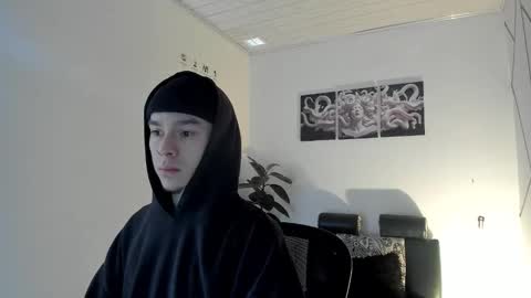 james_adamss_ online show from 12.05.25