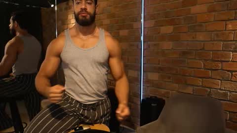 Snapshot of james_axel chatting on 10.11.25 James Axel online show from 10.11.25