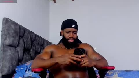 Snapshot of james_bbcmuscle chatting on 09.12.25 James BBC online show from 09.12.25