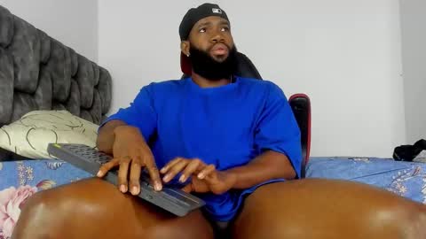 Snapshot of james_bbcmuscle chatting on 09.27.25 James BBC online show from 09.27.25