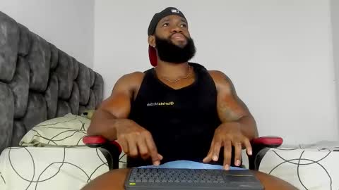 Snapshot of james_bbcmuscle chatting on 10.01.25 James BBC online show from 10.01.25