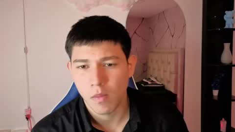Snapshot of james_cr chatting on 05.19.26 james_cr online show from 05.19.26