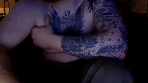 Snapshot of jamesbuilt chatting on 03.12.25 jamesbuilt online show from 03.12.25