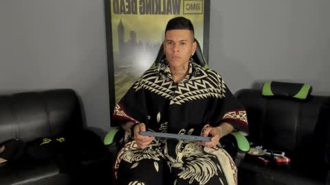 Jamesinked  online show from 12.23.24