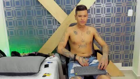 Jamesinked  online show from 12.31.24
