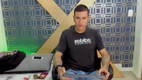 Jamesinked  online show from 01.08.25