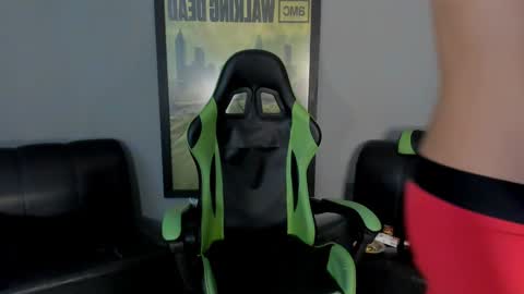 Jamesinked  online show from 01.12.25