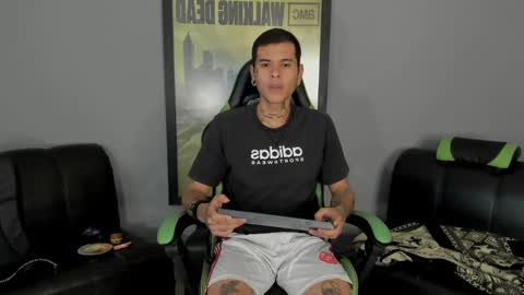 Jamesinked  online show from 02.05.25