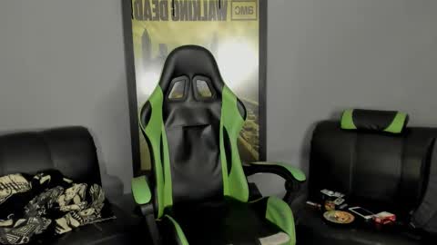 Jamesinked  online show from 02.24.25