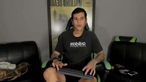 Jamesinked  online show from 03.04.25