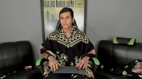 Jamesinked  online show from 03.08.25