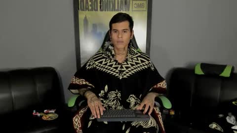 Jamesinked  online show from 03.10.25