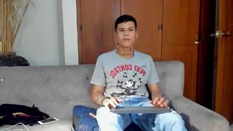 Jamesinked  online show from 10.18.25