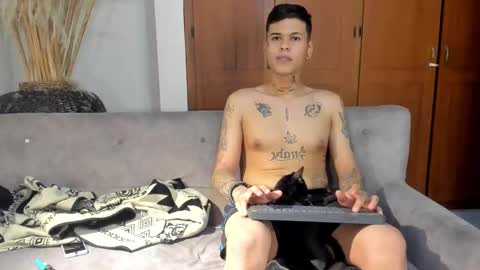 Jamesinked  online show from 11.07.25