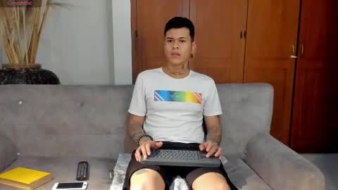 Jamesinked  online show from 11.13.25