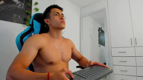 Jamess hott online show from 01.16.25