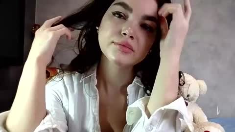 Snapshot of jameybergsman chatting on 12.22.25 Betty online show from 12.22.25