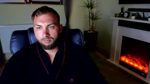 Snapshot of jamienoxus chatting on 05.18.26 Robbie online show from 05.18.26