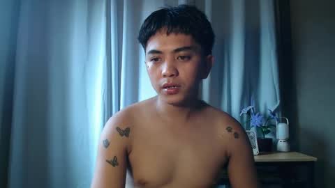 Snapshot of jamray_2 chatting on 11.08.25 jam online show from 11.08.25