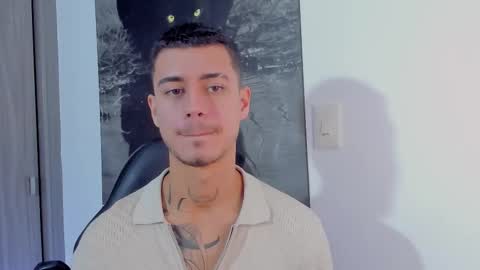 Snapshot of jamzawolf chatting on 12.19.25 jamzawolf online show from 12.19.25