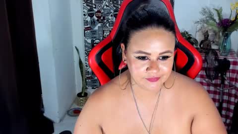 Snapshot of jan_milkhot chatting on 12.15.24 jan_milkhot online show from 12.15.24