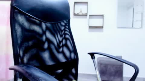 Snapshot of jan_milkhot chatting on 01.19.25 jan_milkhot online show from 01.19.25