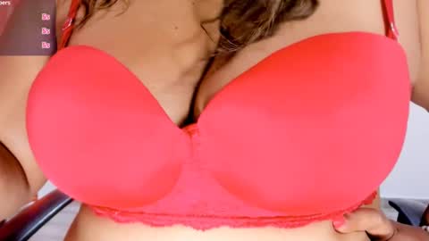 Snapshot of jan_milkhot chatting on 01.25.25 jan_milkhot online show from 01.25.25