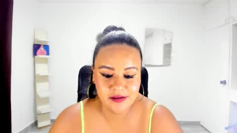 Snapshot of jan_milkhot chatting on 09.17.25 jan_milkhot online show from 09.17.25